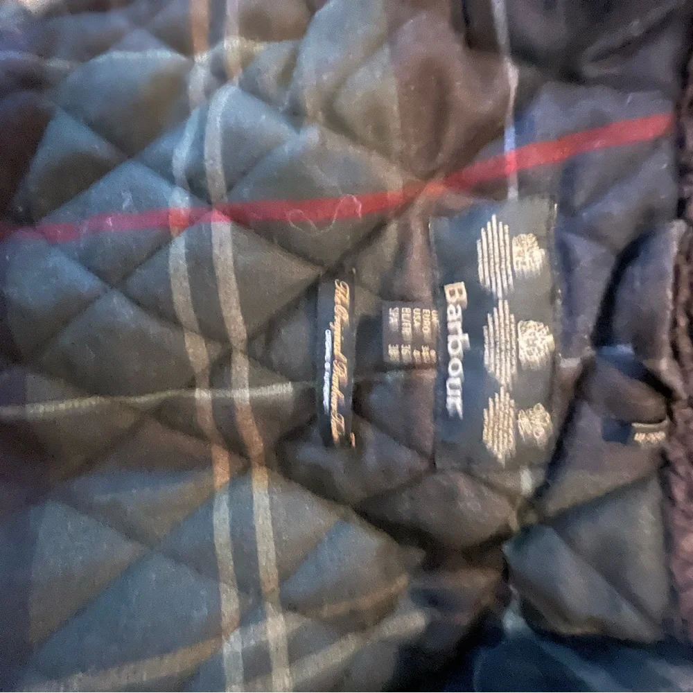 Waxed women’s Barbour winter jacket with fur hood - Picture 5 of 5